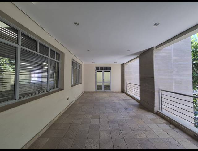 1,012M² OFFICE TO LET IN ILLOVO